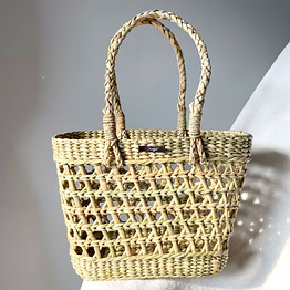 rahi water reed straw market tote
