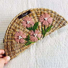 kauna straw handwoven clutch | hand-embroidered | saanjh exclusive