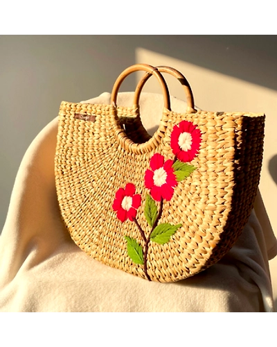 Red Flower Water Reed Handwoven Embroidered Handbag-1