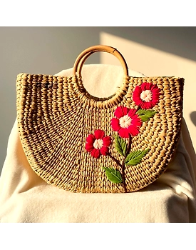 Red Flower Water Reed Handwoven Embroidered Handbag