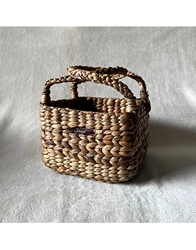 Shaded Straw Double Handle Gift Basket