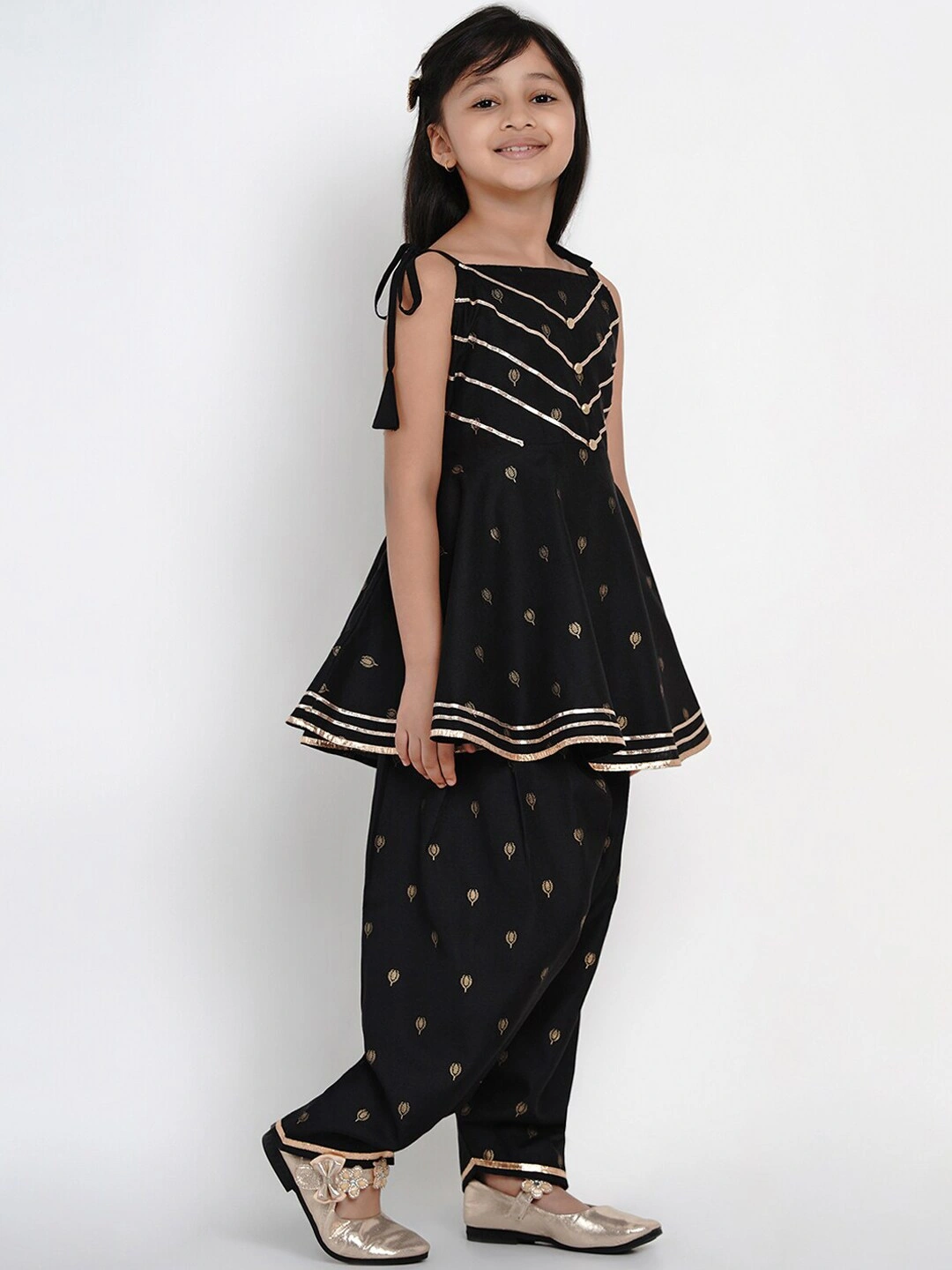 Bitiya by Bhama Girls Black Embroidered Kurti with Salwar-3-4Y-2