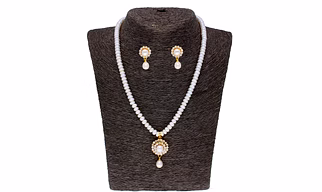Sri Jagdamba Pearls Royal Pearl Set