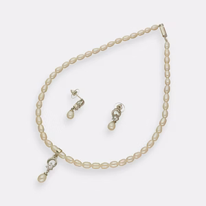 Glimmering Pearl Set