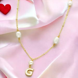 G Alphabetic Pearl Pendant Set