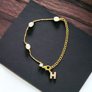 H Alphabetic Mother of Pearl Bracelet