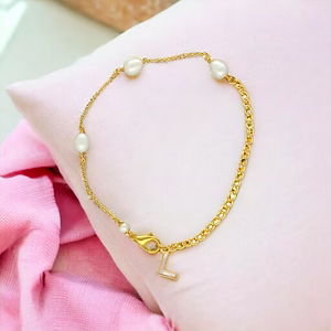L Alphabetic Mother of Pearl Bracelet