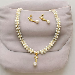 winsome pearl necklace set