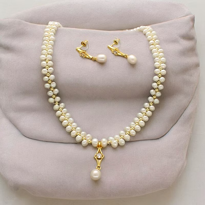 winsome pearl necklace set