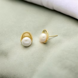 charm pearl earrings