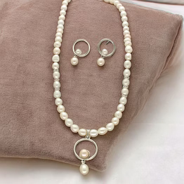 opulent pearl necklace set