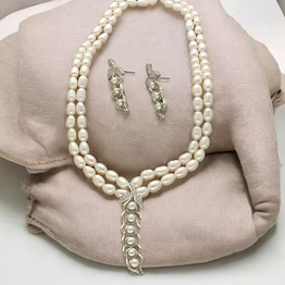 dual line iconic pearl necklace set