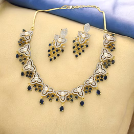 luxurious pearl necklace set