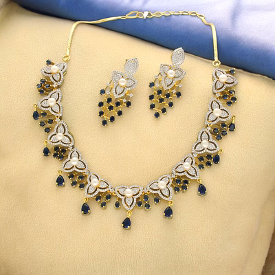 luxurious pearl necklace set