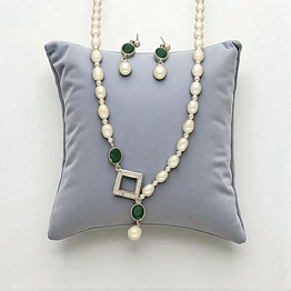 versatile pearl necklace set