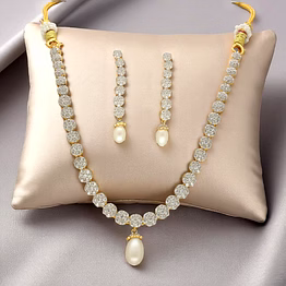 eminence gleam pearl necklace set