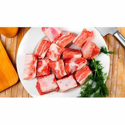 premium pork curry cut - bone and skin included - 500 gm
