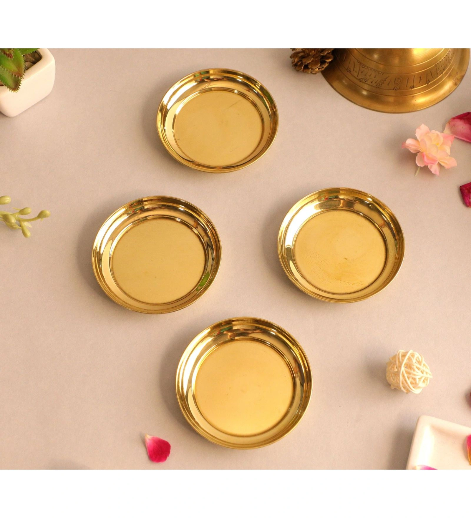 BulkySanta Brass Pooja Thali Set (3.5-inch) - Pack of 4 Plates-BSBRASSPLATE4IN4PCS