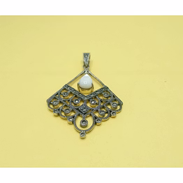 pendants b196