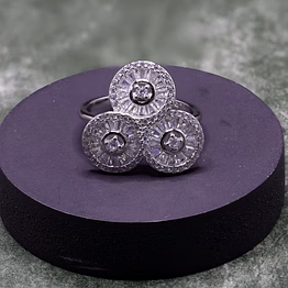 lady rings b7