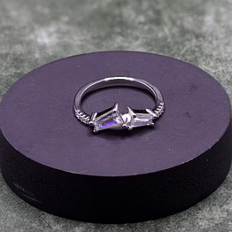 lady rings b8