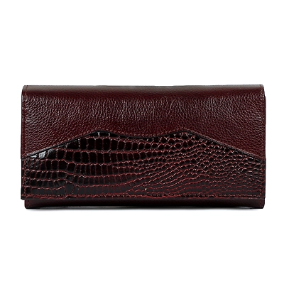 Venezuela Croc Browned Clutch
