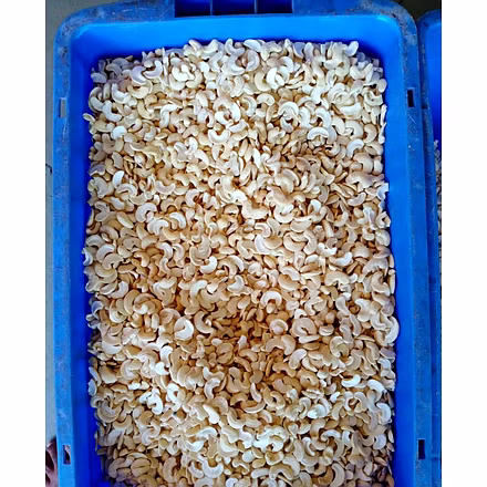 Split Benin cashew Nuts-08013227