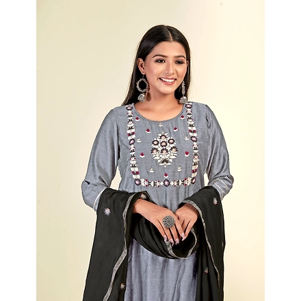 Muslincasual Wear Embroidery Kurti Set-L-2