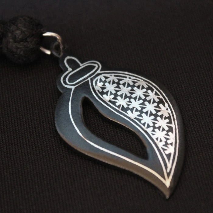 GiTAGGED Bidriware Silver Inlay Conch Pendant-2