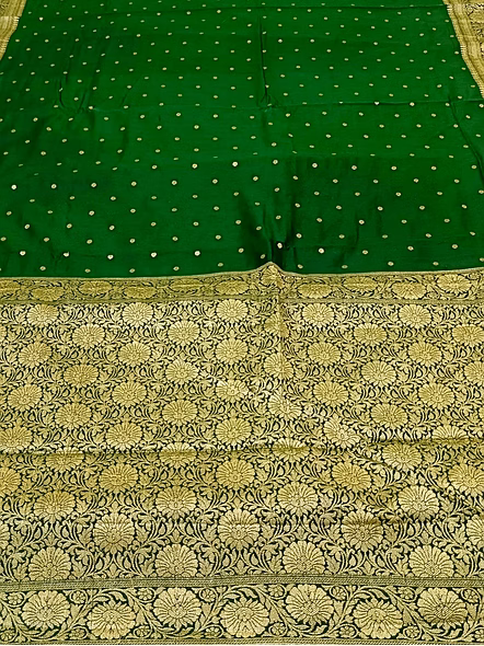 Exquisite Bottle Green Georgette Silk Saree with Brocade Blouse-3