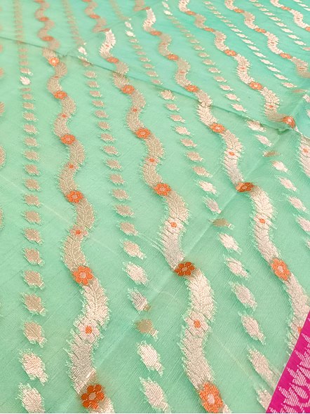 Exquisite Sea Green Kora Saree with Contrast Border-2