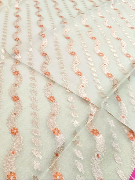 Exquisite White Kora Saree with Intricate Contrast Border-2