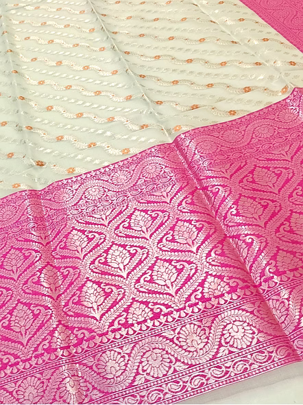 Exquisite White Kora Saree with Intricate Contrast Border-3