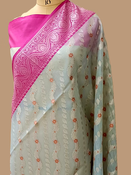Elegant Gray Kora Saree with Contrasting Border - A Timeless Statement