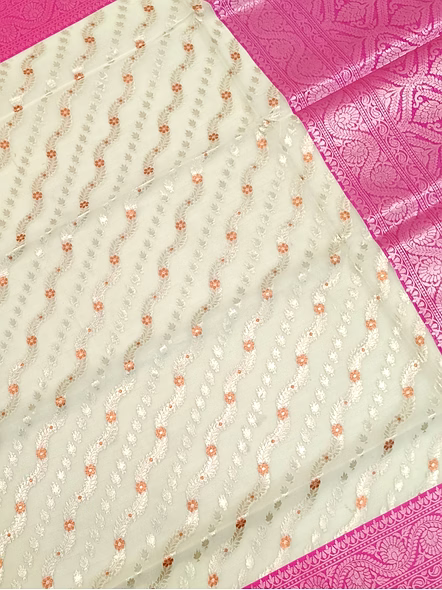 Exquisite White Kora Saree with Intricate Contrast Border-1