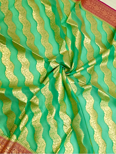 Sea Green Kora Saree with Contrasting Border | Exquisite Indian Ethnic Wear-4
