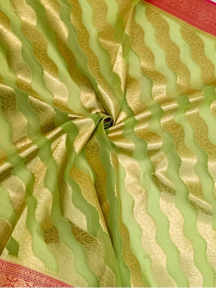 Pista Kora Saree with Contrasting Border for Elegant Ethnic Wear-4