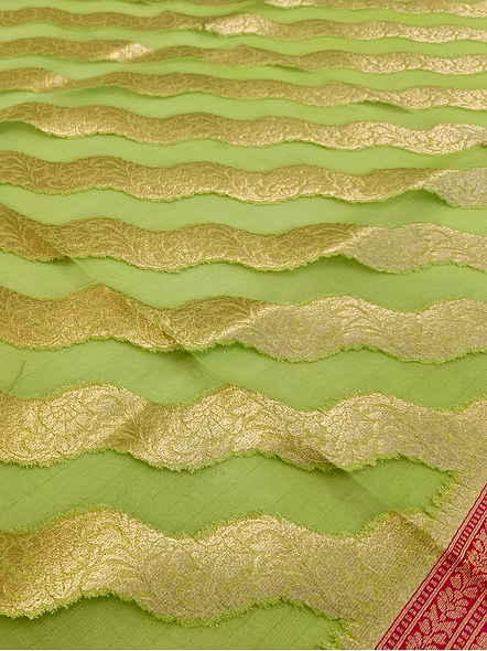 Pista Kora Saree with Contrasting Border for Elegant Ethnic Wear-2