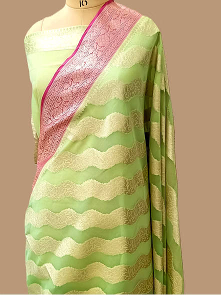 Pista Kora Saree with Contrasting Border for Elegant Ethnic Wear