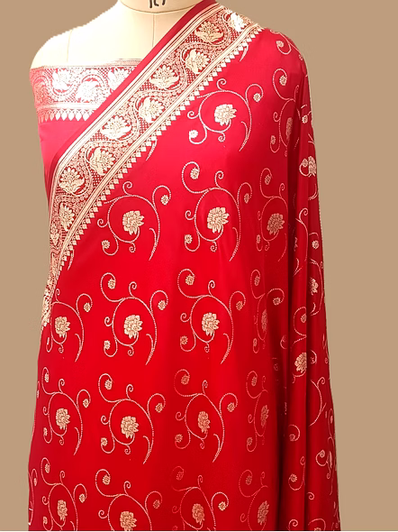 Luxurious Red Katan Silk Saree - Elegant Ethnic Wear