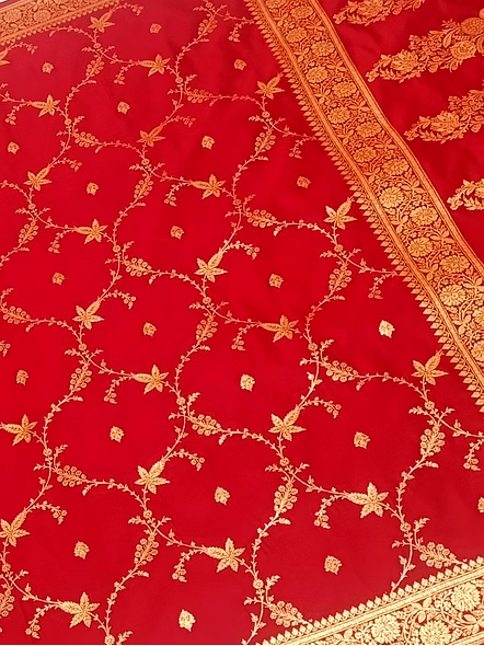 Exquisite Red Katan Silk Saree Jaal Design - Indian Ethnic Wear