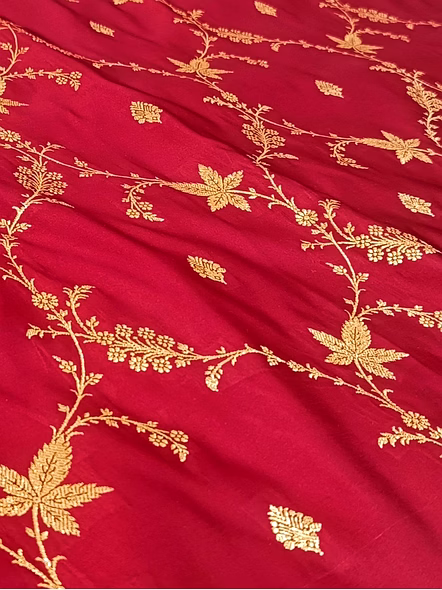 Exquisite Maroon Katan Silk Saree with Jaal Design - A Timeless Elegance-2
