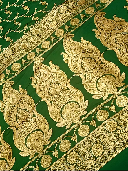 Green Katan Silk Saree Jaal - Exquisite Elegance for Special Occasions-3
