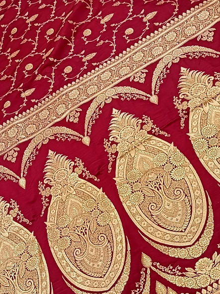 Maroon Katan Silk Saree with Exquisite Jaal Design - Elegant Tradition-3
