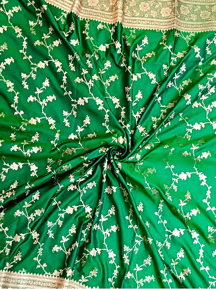 Exquisite Green Katan Silk Saree Jaal - Luxurious Elegance-4