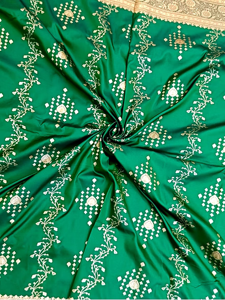 Elegant Bottle Green Katan Silk Saree with Intricate Fancy Design-4