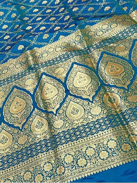 Exquisite Rama Katan Silk Saree - Handwoven Luxury-2