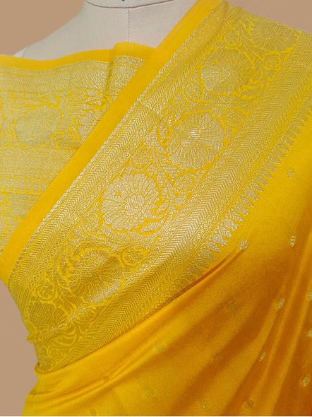 Exquisite Gold Georgette Banarasi Silk Saree Brocade Blouse-2
