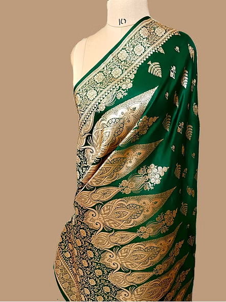 Buy Elegant Bottle Green Katan Silk Banaras Saree Online - Aanchal Fabric-3