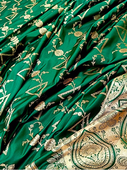 Luxurious Bottle Green Katan Silk Banarasi Saree - Handcrafted Elegance-4